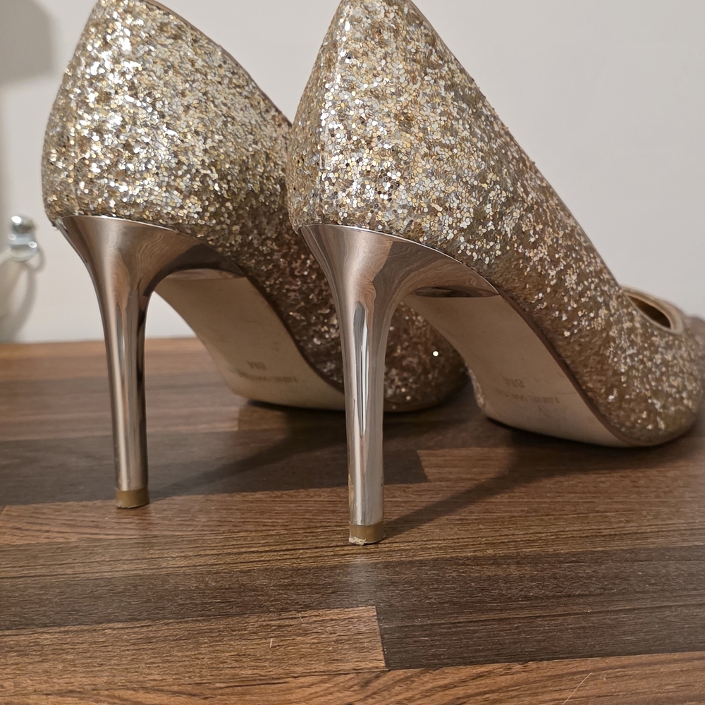 Nine West Gold Glitter Women's Heels- Used- Size 8 - Picture 4 of 7